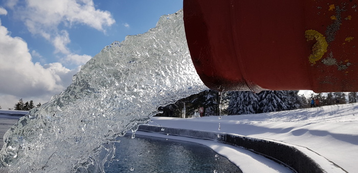 水道、水景、冷却、水、水滴、水力、雪、冬季
