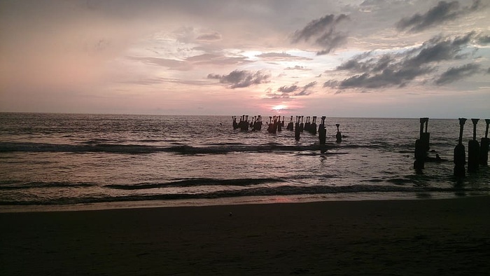 灰度摄影，海洋，海滩，风景，旅游，海洋，橙色，浪漫