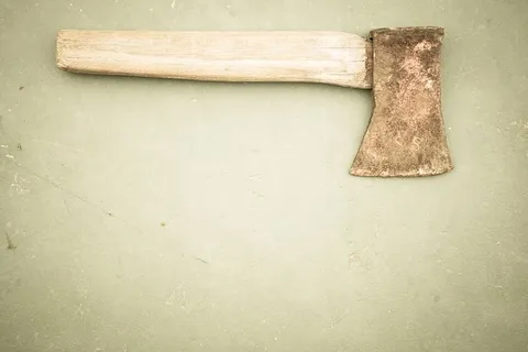 旧的,复古的,斧头的,钝的,生锈的,色欲的,绿色的,工作工具 旧的,复古的,斧头的,钝的,生锈的,色欲的,绿色的,工作工具