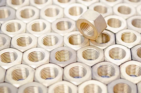 黄铜色螺栓批，螺母，螺栓，金属，金属，白色，工具，头