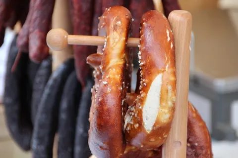 椒盐卷饼,椒盐卷饼,食用,烘焙,laugenbrezeln,咸,好吃,脆 椒盐卷饼,椒盐卷饼,食用,烘焙,laugenbrezeln,咸,好吃,脆