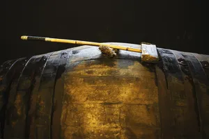 桶，工厂，建筑，深色，黑色，金色，年龄，老化