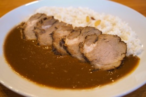 食品、盘子、餐食、肉、晚餐、食品和饮料、即食、新鲜度