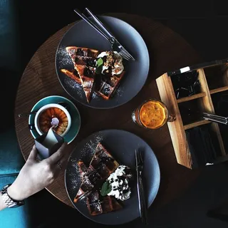 盘子上的华夫饼