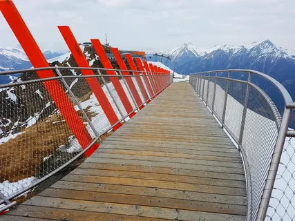 桥，雪，冬天，冬天，寒冷的温度，山，天空，栏杆