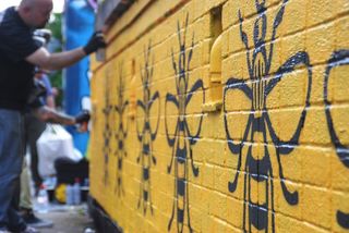 街头艺术、喷漆、模具、涂鸦、蜜蜂、曼彻斯特、男人、黄色