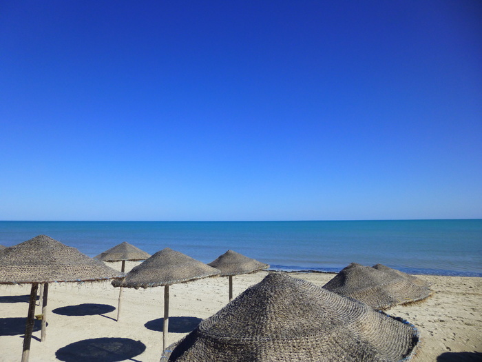海, 海滩, 沙滩, 沙, 稻草, 太阳, 海, 沙滩, 沙子, 蓝色