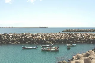 船，身体，水，五，船，白天，人，人