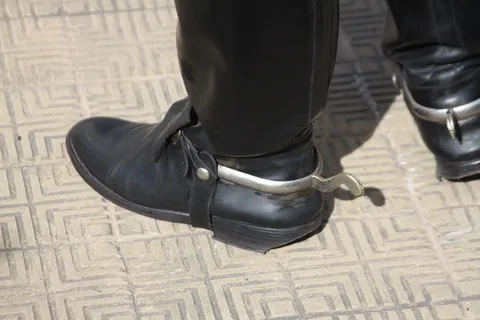 掷弹兵,靴子,马刺,低处,室内,白天,菜鸟图库,特写 掷弹兵,靴子,马刺,低处,室内,白天,菜鸟图库,特写