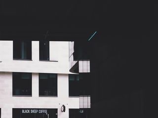 黑羊咖啡, 白, 混凝土, 黑羊, 咖啡, 建设, 窗口, 黑色