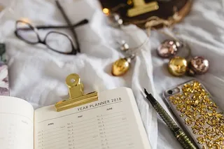 从床上开始工作