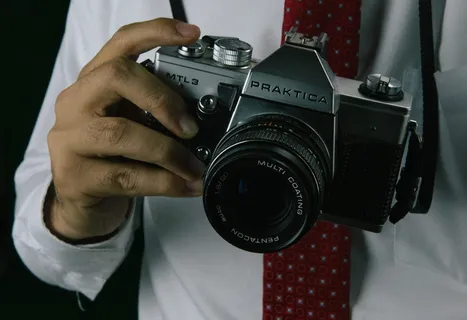 胶卷相机，胶卷，相机，胶卷纹理，复古，老式，红色，领带