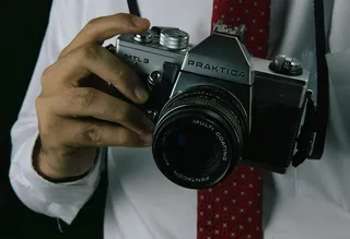 胶卷相机，胶卷，相机，胶卷纹理，复古，老式，红色，领带