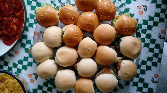 面包，面包，自助餐，火腿，生菜，食物，无人，彩色图像