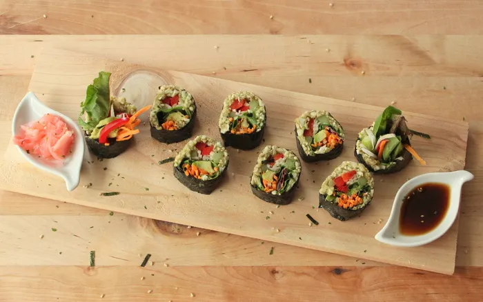 加州maki、寿司、素食主义者、生的、新鲜的、食物、姜、酱油