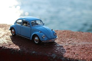 梳子，强制，百吉饼，运输，水，汽车，玩具，自然