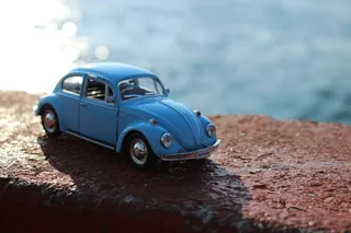 梳子，强制，百吉饼，运输，水，汽车，玩具，自然