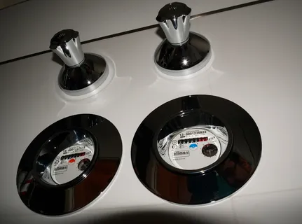 水钟，坏，配件，闪亮，明亮，银色，白色，水龙头