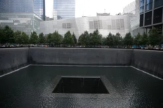 纽约9月11日纪念博物馆特写喷泉
