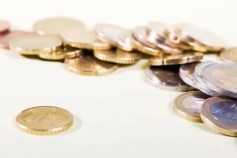 分、特写、特写、硬币、欧元、堆、孤立、珠宝 分、特写、特写、硬币、欧元、堆、孤立、珠宝