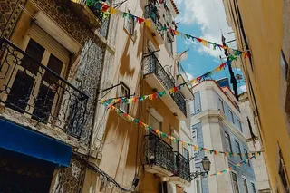 葡萄牙里斯本为圣安东尼盛宴装饰的街道