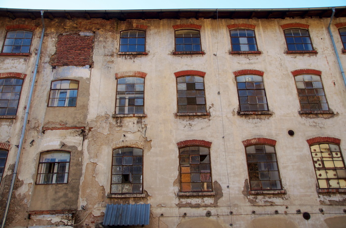 旧的、建筑的、工厂的、解体的、废弃的、破败的、建筑的、立面的