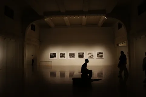 成人、建筑、艺术、建筑、城市、展览、画廊、走廊 成人、建筑、艺术、建筑、城市、展览、画廊、走廊