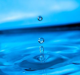 微距摄影，水滴，水，水滴，微距，滴水，关闭，蓝色