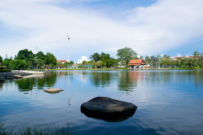 八流光，曼谷巴吞湾，皇家花园，水，建筑，植物，树木，天空