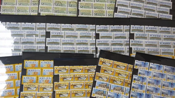 邮票、集邮、自动柜员机、邮戳、股票卡、收藏品、丰度、连续 邮票、集邮、自动柜员机、邮戳、股票卡、收藏品、丰度、连续