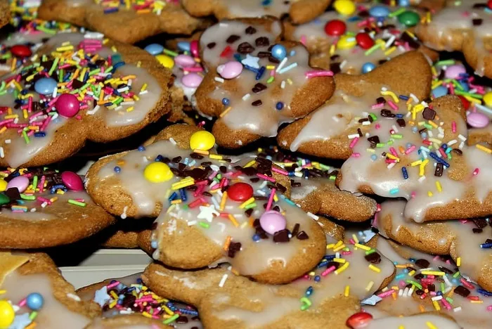 姜饼、上釉、装饰、蛋糕、糖果、烘焙、假日、食品和饮料