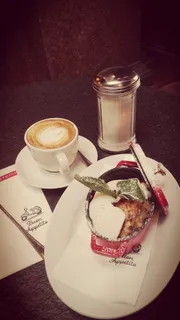 采购产品梨碎，甜，甜点，甜食，厨师，食品和饮料，饮料，咖啡