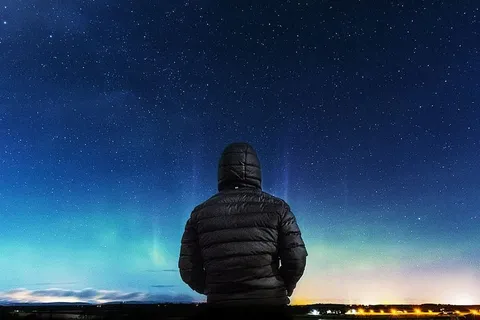 夹克,夜晚,人,天空,独奏,星星,星星-太空,天文学 夹克,夜晚,人,天空,独奏,星星,星星-太空,天文学
