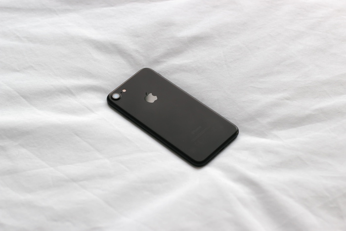 黑色iPhone 8