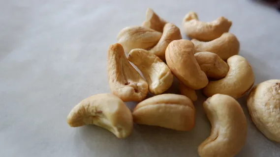 腰果, 白, 表面, 坚果, 糖果, 食品, 食品和饮料, 特写 腰果, 白, 表面, 坚果, 糖果, 食品, 食品和饮料, 特写