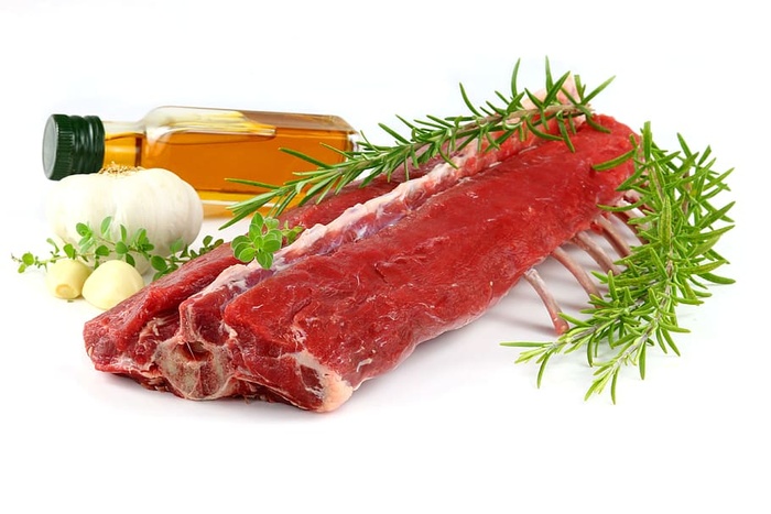 生的，肉，旁边的，白的，大蒜，羊肉，羊肉架，食物