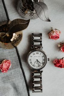 上面的女人必备品