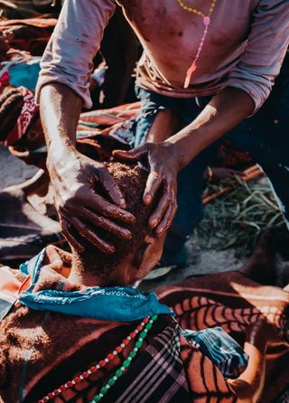 做仪式活动的人