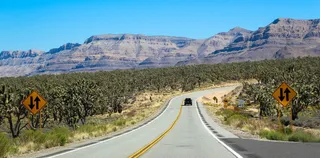 汽车，公路，旅行，山脉，沙漠，美国，街道，标志