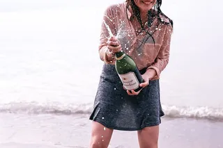 海滩派对配香槟照片