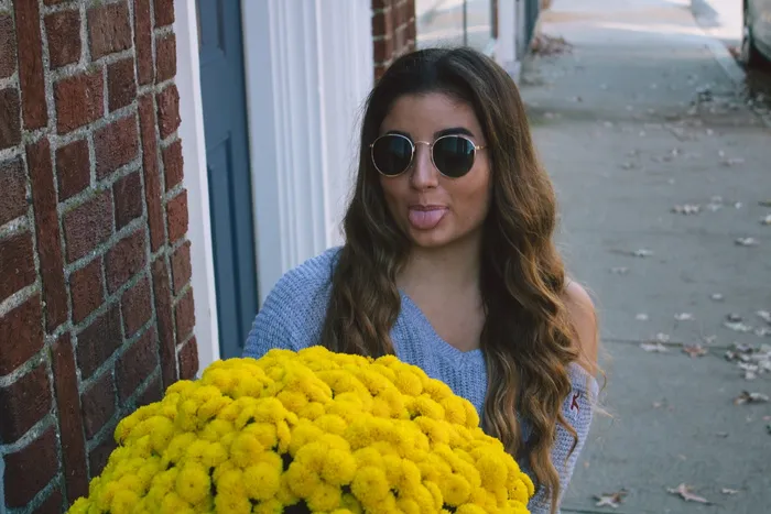 鲜花、季节、模特、眼镜、镜片、服装、时尚、tounge 鲜花、季节、模特、眼镜、镜片、服装、时尚、tounge