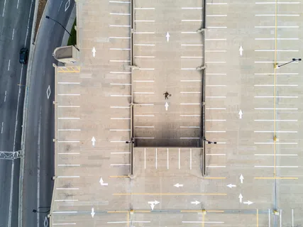 建筑,建筑,箭头,标志,街道,道路,无人,建筑结构 建筑,建筑,箭头,标志,街道,道路,无人,建筑结构