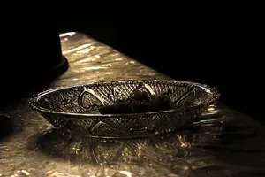 盘子，旧的，古董的，玻璃盘子，桌子，食物，斯里兰卡，马瓦内拉