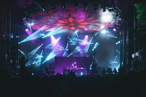 人、演奏、乐器、舞台、dj、转盘、音乐会、人 人、演奏、乐器、舞台、dj、转盘、音乐会、人