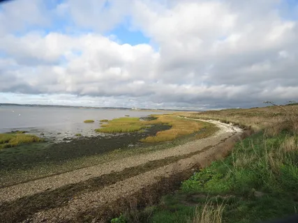 otney hill rainham kent,河流,河口,medway,海岸,云天,天空,陆地 otney hill rainham kent,河流,河口,medway,海岸,云天,天空,陆地