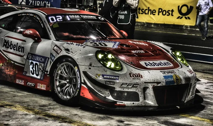 保时捷、保时捷911 gt3、frikadelli racing、纽伯格林、24小时比赛、进站、赛车、vln