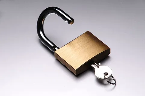 银,钥匙,里面,棕色,垫,锁,工具,挂锁 银,钥匙,里面,棕色,垫,锁,工具,挂锁
