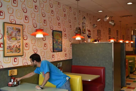 男人要一瓶番茄酱