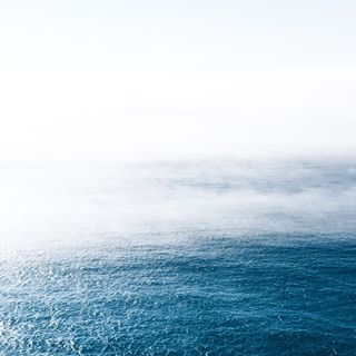 蓝色平静的海洋，身体，水，烟，白天，照片，水体，雾