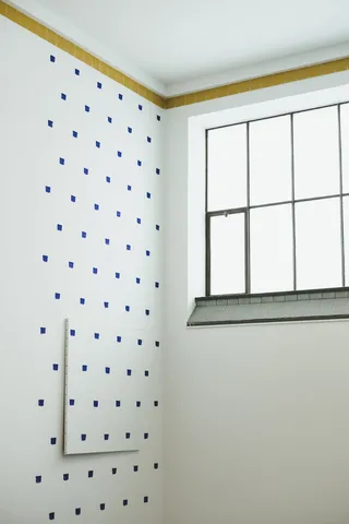 墙、窗、室外、地板、帆布、室内、角落、建筑物